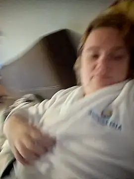 Snapshot of VitniKis chatting on 02-17-26, 06:43 VitniKis online show from 02-17-26, 06:43