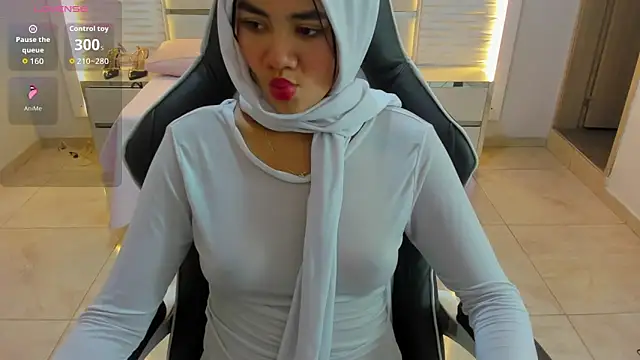 Snapshot of Yaiza_farak chatting on 02-12-26, 02:17 Yaiza farak online show from 02-12-26, 02:17