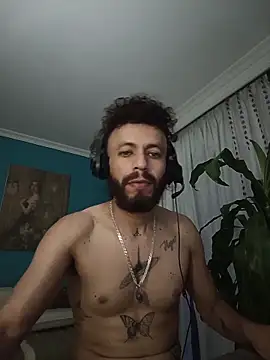 Snapshot of kauzZhomi chatting on 02-17-26, 11:18 kauzZhomi online show from 02-17-26, 11:18