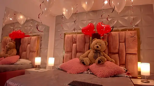 Snapshot of Paris_Velvet chatting on 02-13-26, 10:39 Paris Velvet online show from 02-13-26, 10:39