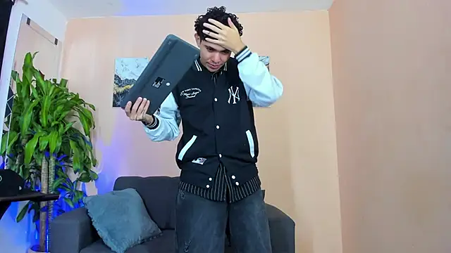 DesiresOfOlympus  online show from 03-26-26, 07:52