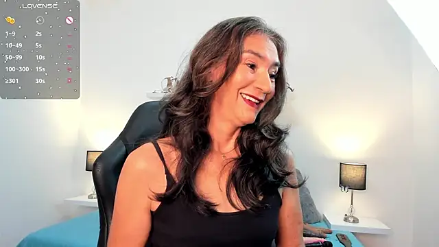 Emma Mendozaa online show from 04-15-26, 11:28