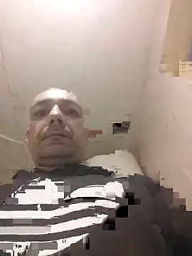 Snapshot of Gghj13jjj chatting on 03-16-26, 06:39 Gghj13jjj online show from 03-16-26, 06:39