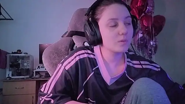 Holy Kveta online show from 02-27-26, 02:55