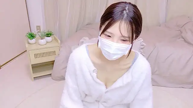 Snapshot of _MIYUnya chatting on 02-08-26, 01:03 MIYUnya online show from 02-08-26, 01:03