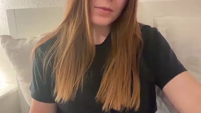 Lucyschickt online show from 03-07-26, 05:54