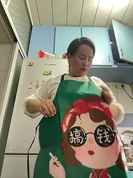 Youyou 12 online show from 04-12-26, 09:47