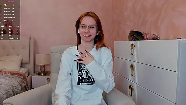 TarynPalek online show from 03-10-26, 07:35