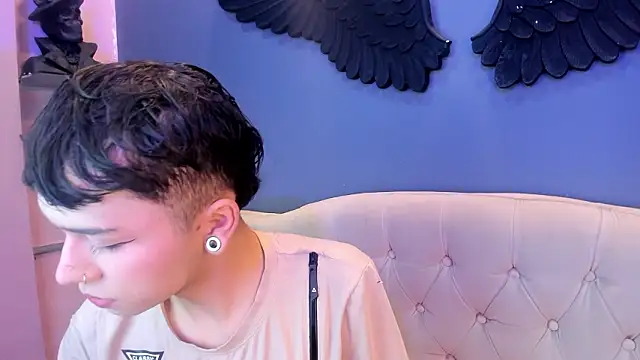 Snapshot of Camilo_X_x chatting on 02-18-26, 11:39 Camilo X x online show from 02-18-26, 11:39