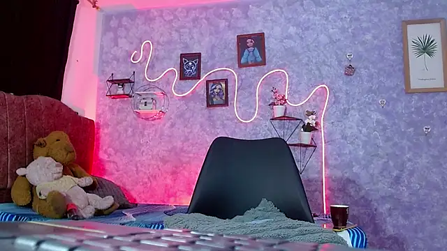 Snapshot of Everlin__Hot_ chatting on 02-07-26, 11:14 Everlin Hot online show from 02-07-26, 11:14