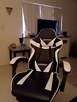 Rosegold2431 online show from 02-10-26, 04:33