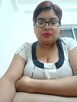 Snapshot of Elie_Hallway chatting on 02-23-26, 11:46 Elie Hallway online show from 02-23-26, 11:46