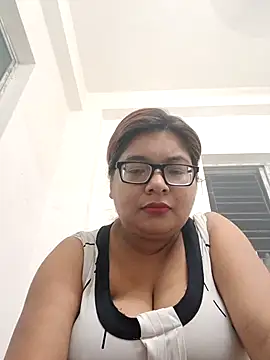 Elie Hallway online show from 05-03-26, 06:58