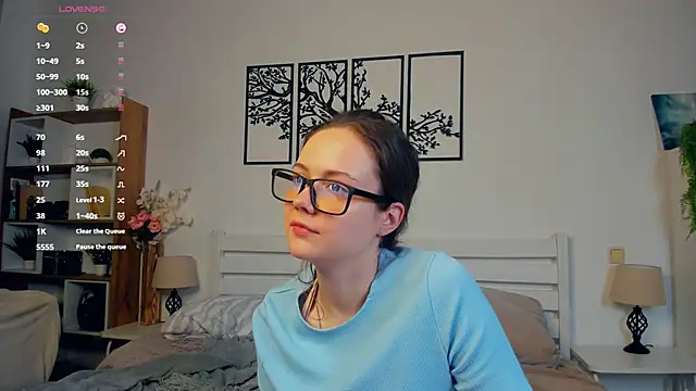 MalvinaTrafford online show from 03-09-26, 08:13