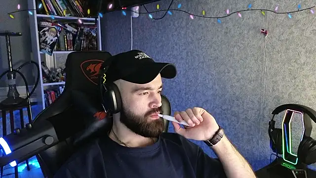 Snapshot of _Mostly_ chatting on 02-18-26, 04:41 Mostly online show from 02-18-26, 04:41