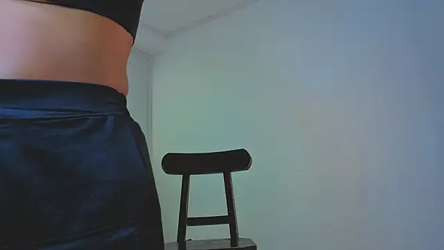 Snapshot of amara_queen_ chatting on 07-24-26, 12:14 amara queen online show from 07-24-26, 12:14