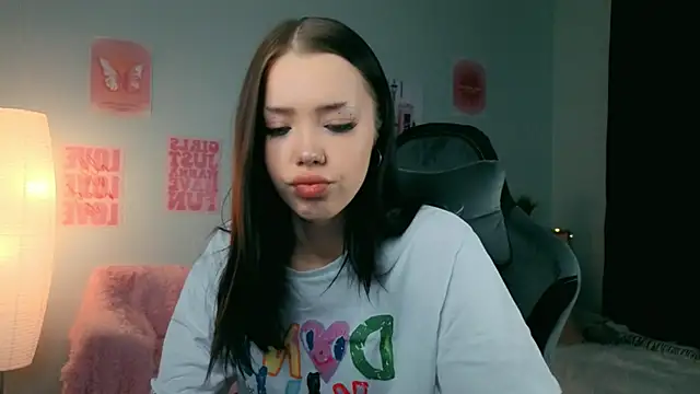 Snapshot of Vexnexe chatting on 02-12-26, 07:20 Vexnexe online show from 02-12-26, 07:20