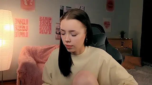 Snapshot of Vexnexe chatting on 02-28-26, 07:37 Vexnexe online show from 02-28-26, 07:37