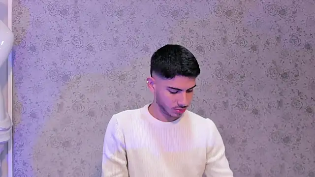 Snapshot of Apolo_Gray chatting on 02-06-26, 06:40 Apolo Gray online show from 02-06-26, 06:40