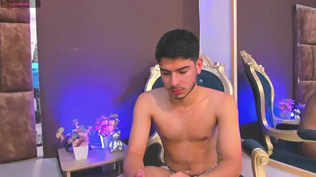 Snapshot of Apolo_Gray chatting on 02-20-26, 04:09 Apolo Gray online show from 02-20-26, 04:09