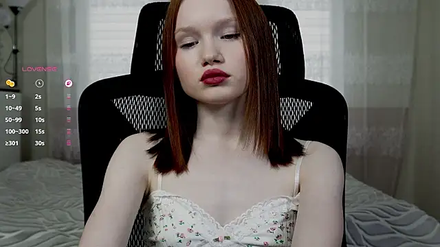 Snapshot of Nellie_baby chatting on 02-16-26, 12:45 Nellie baby online show from 02-16-26, 12:45