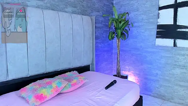 Snapshot of IsabellaRossi_ chatting on 02-11-26, 12:10 IsabellaRossi online show from 02-11-26, 12:10