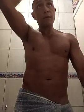 Snapshot of djmorenoo chatting on 02-20-26, 09:37 djmorenoo online show from 02-20-26, 09:37