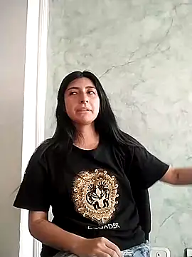 EmmaWilliamss4 online show from 02-05-26, 04:00