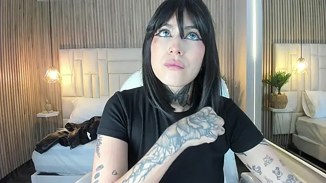 Snapshot of Ravenn21x chatting on 02-27-26, 11:32 Ravenn21x online show from 02-27-26, 11:32