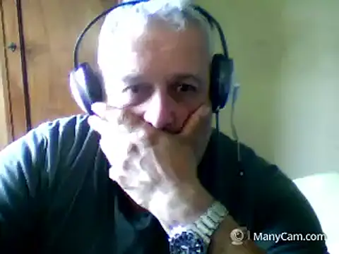 Snapshot of swichcassanesi chatting on 04-19-26, 11:53 swichcassanesi online show from 04-19-26, 11:53