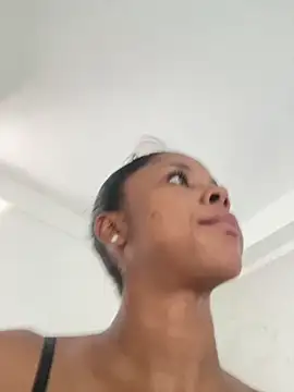 LIA PARKERR online show from 04-08-26, 09:59