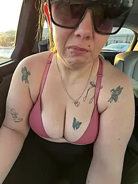 Snapshot of lickablelynn87 chatting on 02-05-26, 01:16 lickablelynn87 online show from 02-05-26, 01:16