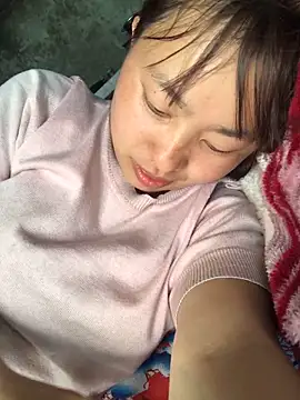 Snapshot of honeyyy110 chatting on 02-26-26, 06:01 honeyyy110 online show from 02-26-26, 06:01