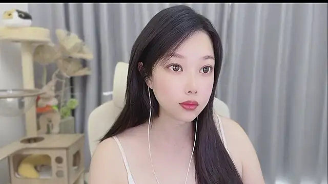 Snapshot of Yumi_yuni chatting on 05-30-26, 01:03 Yumi yuni online show from 05-30-26, 01:03