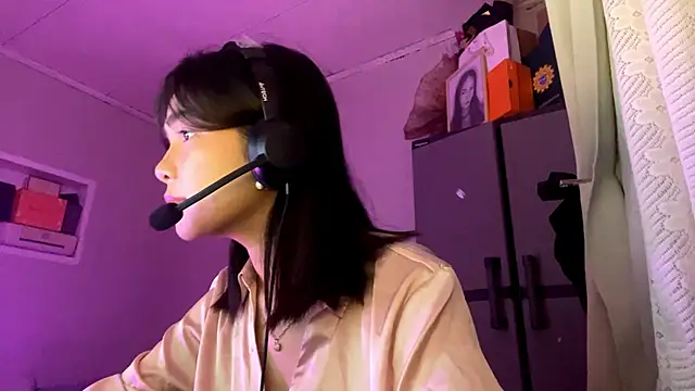 ConstancePorrini online show from 02-02-26, 03:33