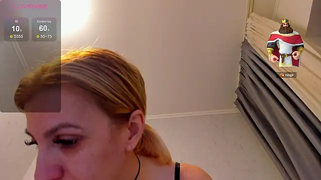 Snapshot of LannaQuinn chatting on 02-16-26, 04:52 LannaQuinn online show from 02-16-26, 04:52