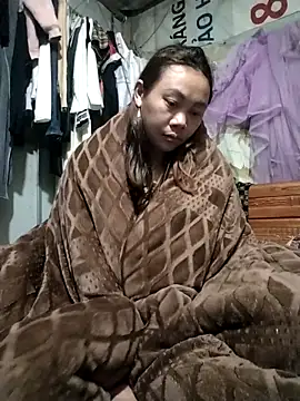 Snapshot of Bella-222 chatting on 02-16-26, 10:06 Bella-222 online show from 02-16-26, 10:06