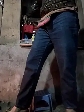 Bella-222 online show from 04-17-26, 11:24