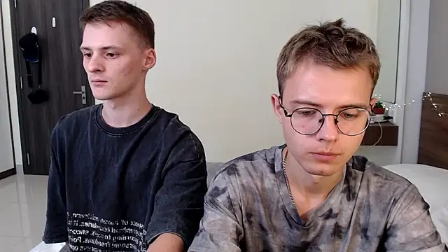 NikiKerryCum online show from 04-18-26, 09:46