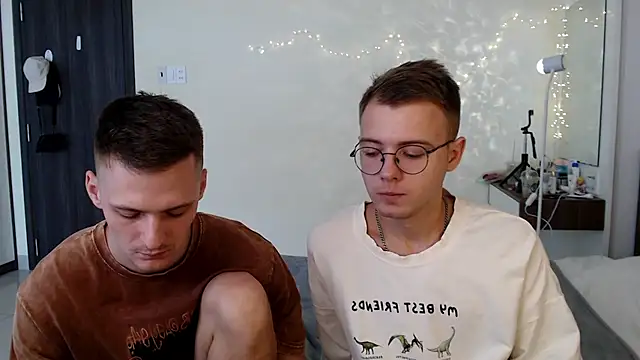 NikiKerryCum online show from 06-10-26, 05:28