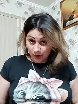 Snapshot of Soli9999 chatting on 05-11-26, 05:43 Soli9999 online show from 05-11-26, 05:43