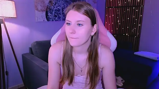 Caroline Desire  online show from 04-01-26, 07:31