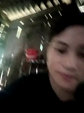 Snapshot of Momo-biki chatting on 07-09-26, 04:16 Momo-biki online show from 07-09-26, 04:16