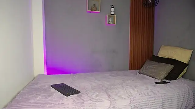 Snapshot of LUNITA125 chatting on 02-06-26, 03:22 LUNITA125 online show from 02-06-26, 03:22