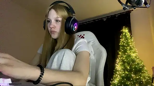 Snapshot of axin_burnell chatting on 02-06-26, 05:49 axin burnell online show from 02-06-26, 05:49