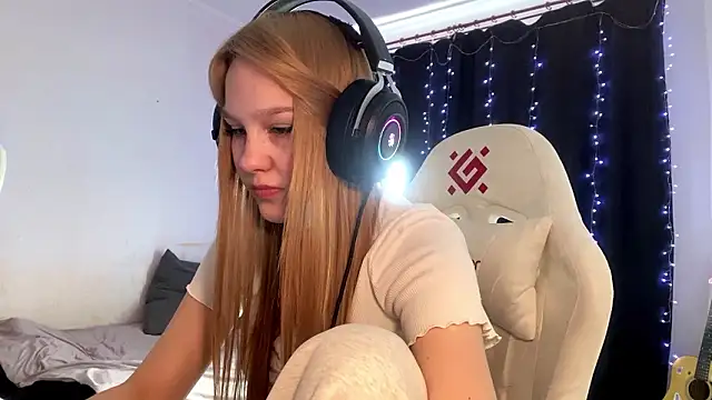 Snapshot of axin_burnell chatting on 02-25-26, 05:28 axin burnell online show from 02-25-26, 05:28