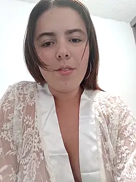 Snapshot of lyss_muller chatting on 06-04-26, 01:33 lyss muller online show from 06-04-26, 01:33