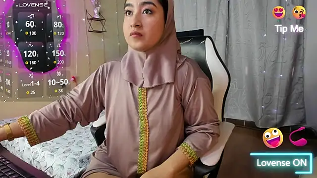 Snapshot of SamiraAwada chatting on 02-21-26, 06:42 SamiraAwada online show from 02-21-26, 06:42