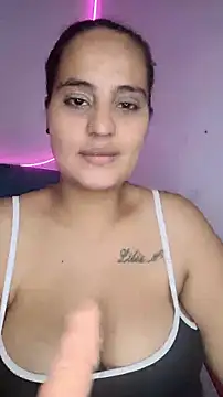 Snapshot of scarth_26 chatting on 02-10-26, 01:15 scarth 26 online show from 02-10-26, 01:15