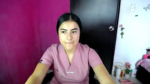 charlotte petit  online show from 04-09-26, 08:14